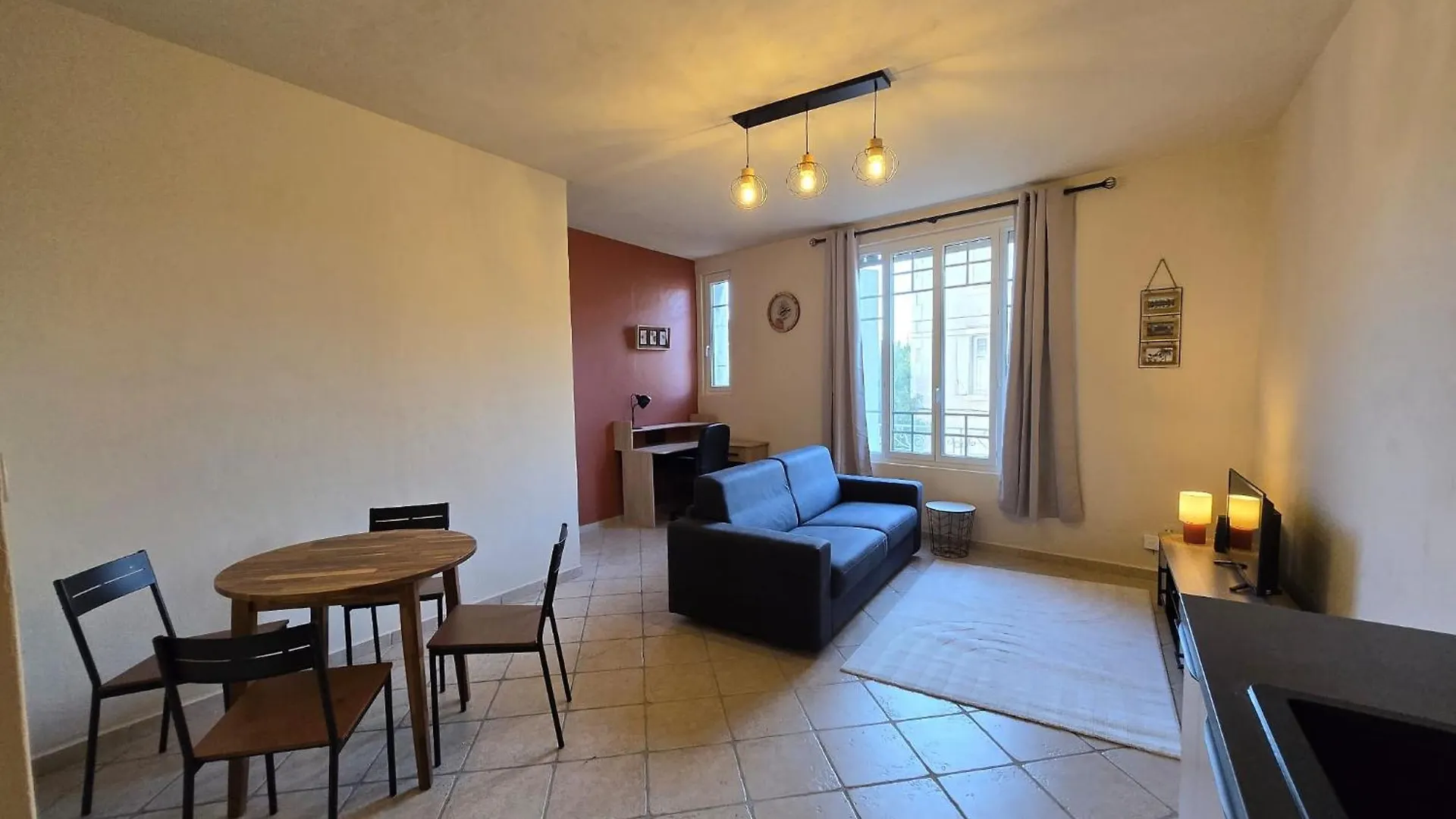 Apartman Appartement 55 M2 Avec Terrasse, Clim, Wifi, Netflix, Bureau Avignon